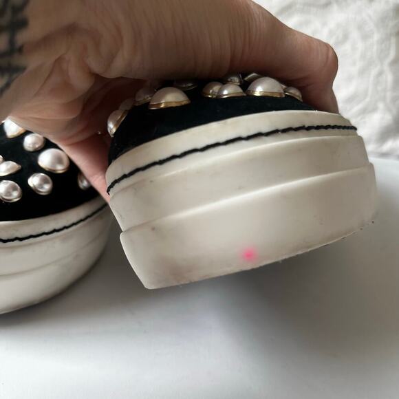 Alice + Olivia Sasha Platform Pearl Studded Slip On Sneaker Black 37/7 - Picture 4 of 8